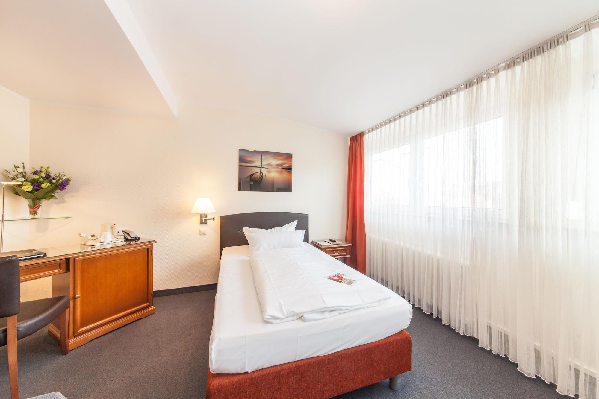 Novum Hotel Flora Düsseldorf Exterior foto